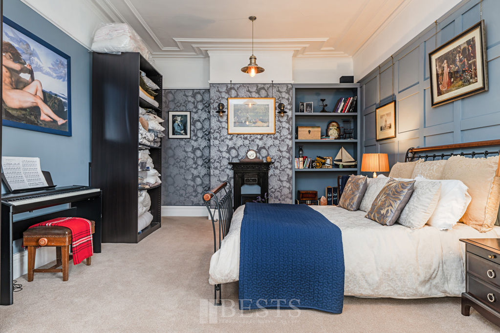 11 Weston Road